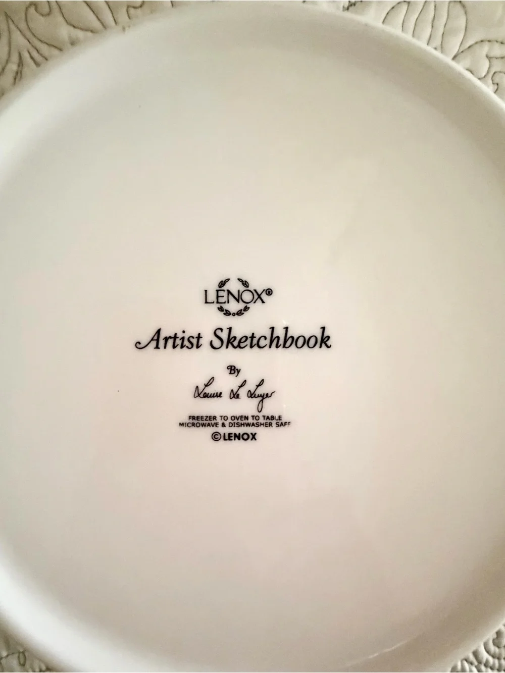 Lenox Artist Sketchbook Two Quart Round Covered Casserole Dish with Glass Lid